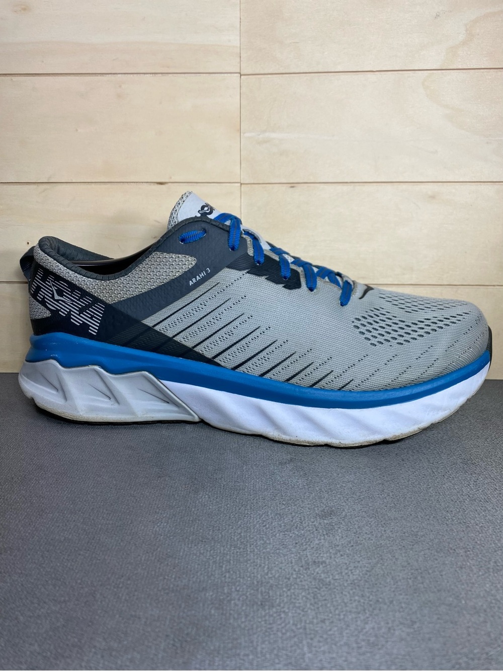 Hoka Arahi 3 Grey Blue Men's Size 9.5 Running Shoes Sneakers 1104097 VBDS